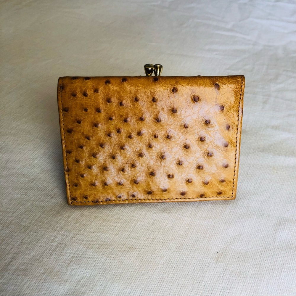Like new gold Ostrich leather bi fold wallet 🔥 - Picture 2 of 12